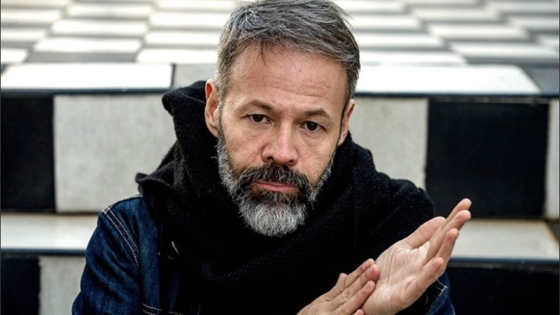 Todavía un grito de amor: el cantautor, docente e historiador Gabo Ferro.