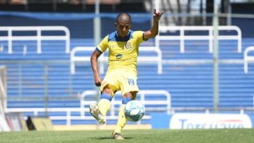 Pupi Ferreyra en el Gigante. De a poco se mete en el equipo del Kily.