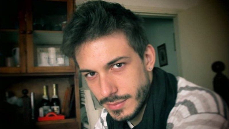 El actor y locutor rosarino Micael Genre Bert.