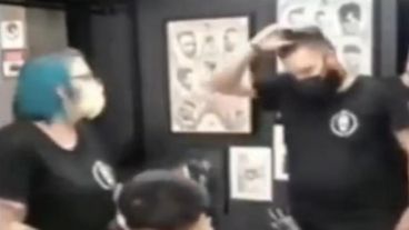 El hecho fue aplaudido por varios usuarios "Qué gesto tan hermoso, eso se llama empatía" fue uno de los comentarios