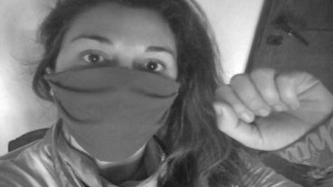 Gómez Pouillastrou trabajaba como esteticista y era una activa militante feminista cercana al movimiento denominado "Las Chuecas".