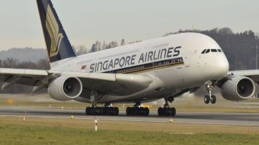 El billete más caro ofrece una comida de cuatro platos en primera clase, mientras que el más barato cuesta 38 dólares en clase económica.