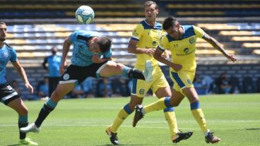 Novaretti salió por precaución ante el Pirata, pero estará ante el Sabalero.