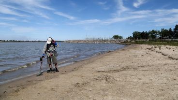 Los "detectoristas" y su pasión por la búsqueda de objetos preciados.