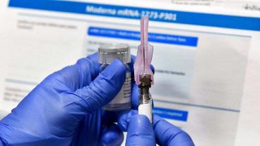 La vacuna que prepara Moderna recién podrá ser autorizada luego del 25 de noviembre
