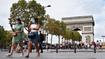 El gobierno francés ya habla de una "segunda ola" de contagios