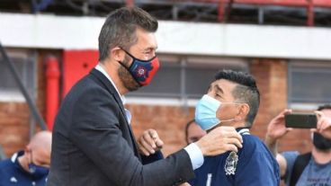 Tras una larga espera, los dirigentes y el gobierno se pusieron de acuerdo para el regreso del fútbol.