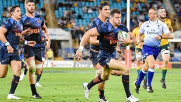 Los Pumas ya están en Australia, donde jugarán el ahora Tres Naciones.