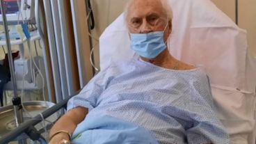 Pino Solanas hospitalizado en París.