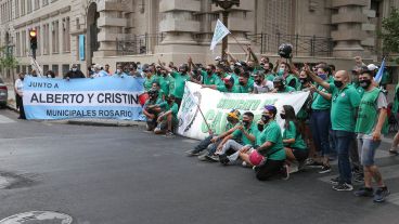 Postales de la caravana peronista este sábado 17 de octubre por las calles de Rosario.