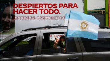 Postales de la caravana peronista este sábado 17 de octubre por las calles de Rosario.