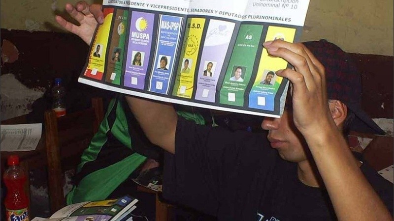 Los ciudadanos bolivianos eligen presidente este domingo.