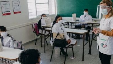 Los chicos santafesinos regresan a la escuela mañana.
