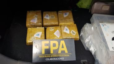 La droga era transportada en el baúl del vehículo