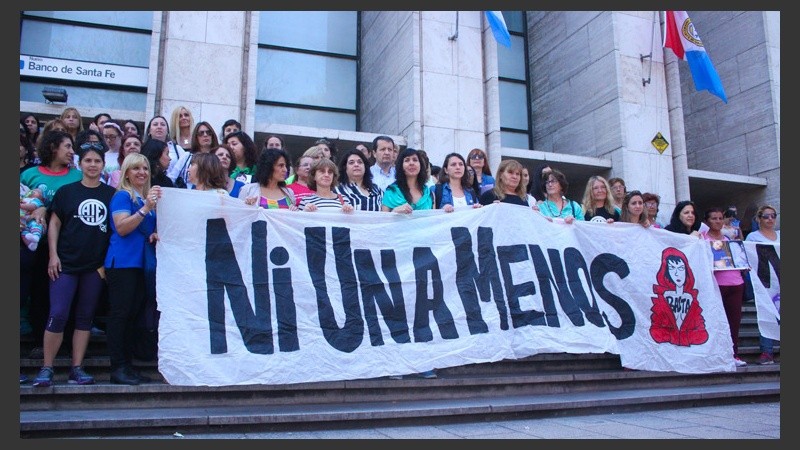 Mujeres en Tribunales para decirle basta a la violencia de género. (Rosario3.com)