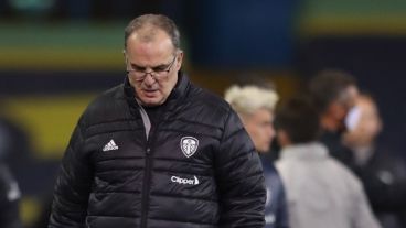Bielsa atraviesa su primera experiencia en la primera de Inglaterra.