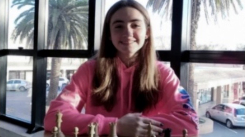 La joven se vinculó con el ajedrez a los 6 años.