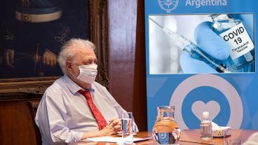 El ministro de Salud actualizará los datos sobre la campaña de vacunación en el país.