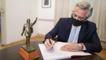 Alberto Fernández recordó a Néstor Kirchner a 10 años de su muerte.