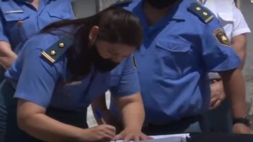 La agente penitenciaria Natalia Castillo asumió al frente de la Unidad Penitencia N° 2 de Las Flores.