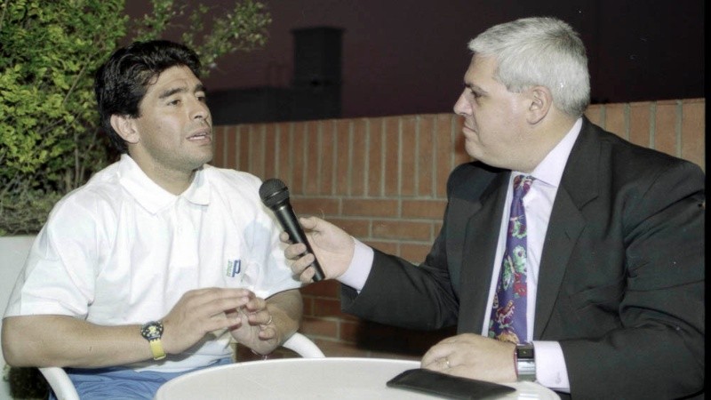 Diego Maradona junto a Carlos Bermejo en una entrevista en el hotel Riviera. (Foto: Carlos Ronga)