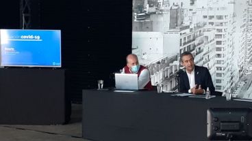 Pablo Javkin encabezó este viernes a la mañana una conferenencia de prensa junto al secretario de Salud Leonardo Caruana.