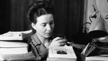 El libro fue recuperado por la hija adoptiva Simone de Beauvoir y autora del epílogo, Sylvie Le Bon de Beauvoir. Fue ella quien eligió el título de "Las inseparables"