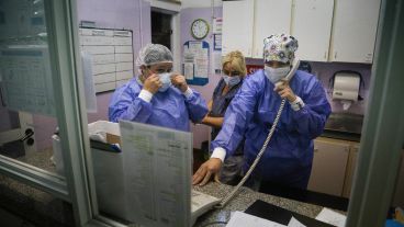 El personal del hospital con protección ante el marco de pandemia.