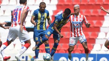 Ferreyra y Vecchio, encargados de darle fútbol a Central.