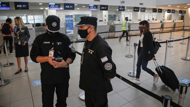 Así fue el regreso de los vuelos al aeropuerto de Rosario.