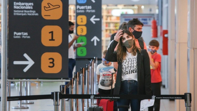 Así fue el regreso de los vuelos al aeropuerto de Rosario.