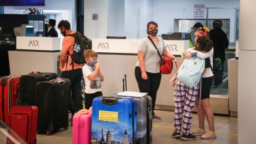 Así fue el regreso de los vuelos al aeropuerto de Rosario.