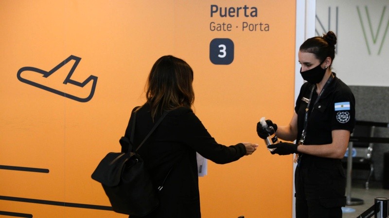 Así fue el regreso de los vuelos al aeropuerto de Rosario.