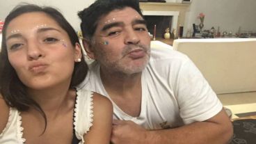 Jana Maradona y su papá Diego.