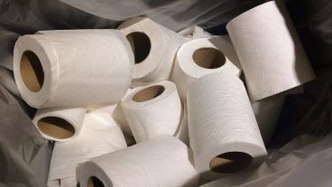 "El papel higiénico está pensado y diseñado para desintegrarse con facilidad en contacto con el agua; y de esta forma, eliminarlo" comentan los expertos.