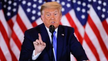 Trump se autoproclamó ganador aunque el recuento diga lo contrario.