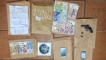 Los allanamientos en V.G Gálvez arrojaron tres detenidos e incomunicados.