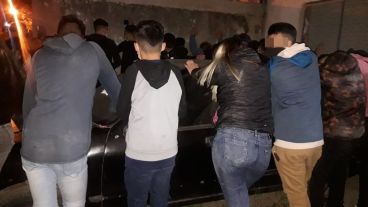 En el lugar se decomisaron también bebidas alcohólicas.