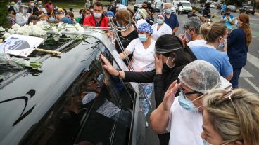 Gran concentración de personas en el Heca para despedir a Marleni.