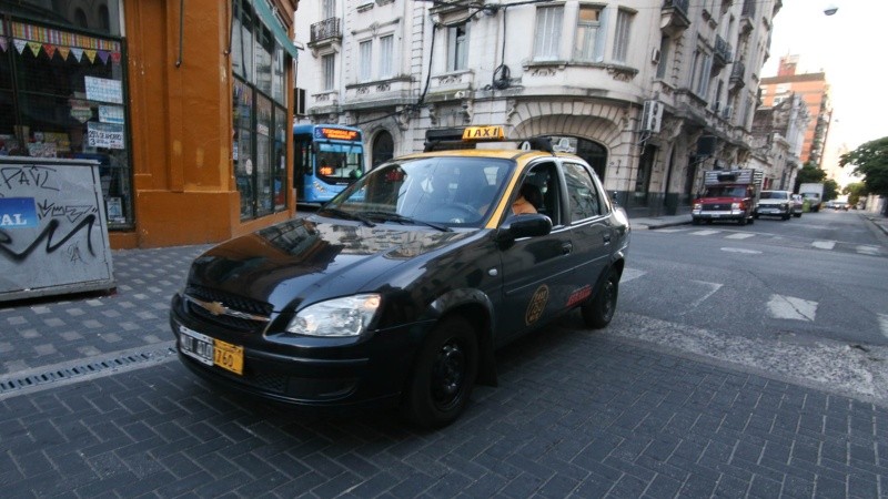 A partir del 1 de diciembre, viajar en taxi costará un 30 por ciento más.