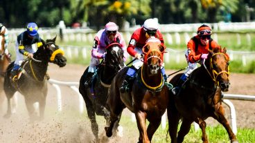 Vuelven las carreras a la vieja pista de Rosario.