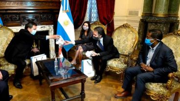 El presidente de la Cámara de Diputados, Sergio Massa recibió en el Congreso a la misión del FMI.