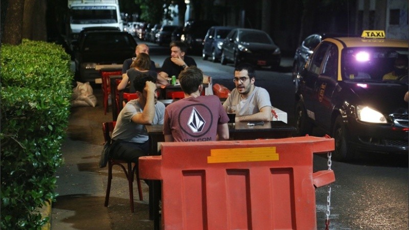 Las mesas, también en parte de las calles de Pichincha.
