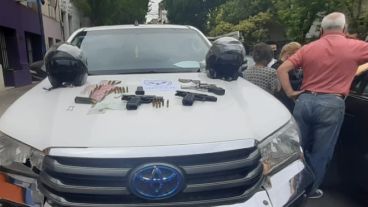 El despliegue se realizó pasadas las 14 de este sábado en un pasillo de Berutti al 1800.