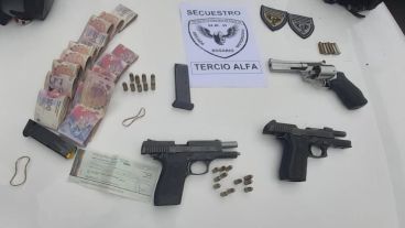 El despliegue se realizó pasadas las 14 de este sábado en un pasillo de Berutti al 1800.