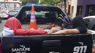 El despliegue se realizó pasadas las 14 de este sábado en un pasillo de Berutti al 1800.