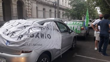 La caravana este martes por el centro de la ciudad.