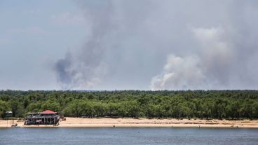 Dos focos ígneos de este martes 17/11 al mediodía frente a Granadero Baigorria.