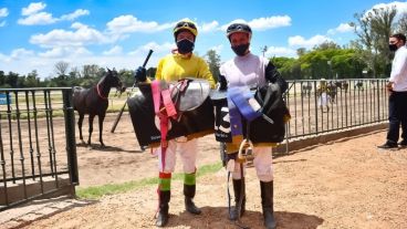 Dos participantes femeninas entre los ganadores del día.