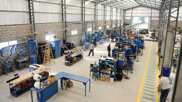 La nueva normativa de suelo industrial busca evitar que las fábricas se vayan de Rosario.